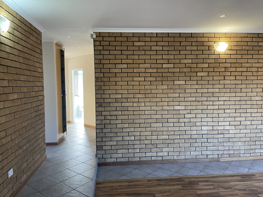 2 Bedroom Property for Sale in Myburgh Park Western Cape